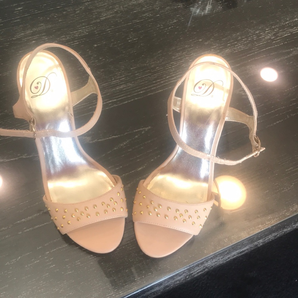 Strap Sandals Gold Studs